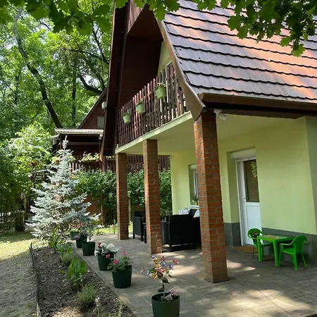 Apartamento Zoeld Eden Makó